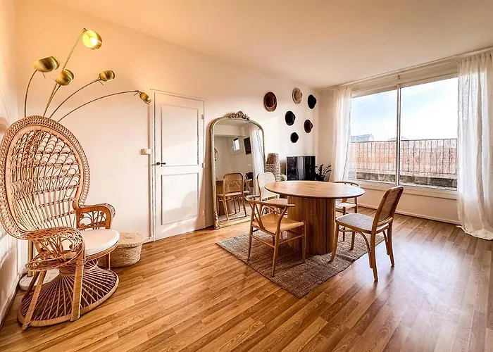 Parisian Nest - Panoramic Views - Free Parking